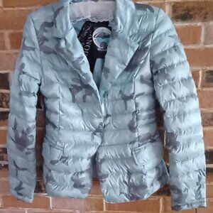 NWT Anorak.com Light Blue Camo Down Jacket